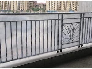 陽臺欄桿